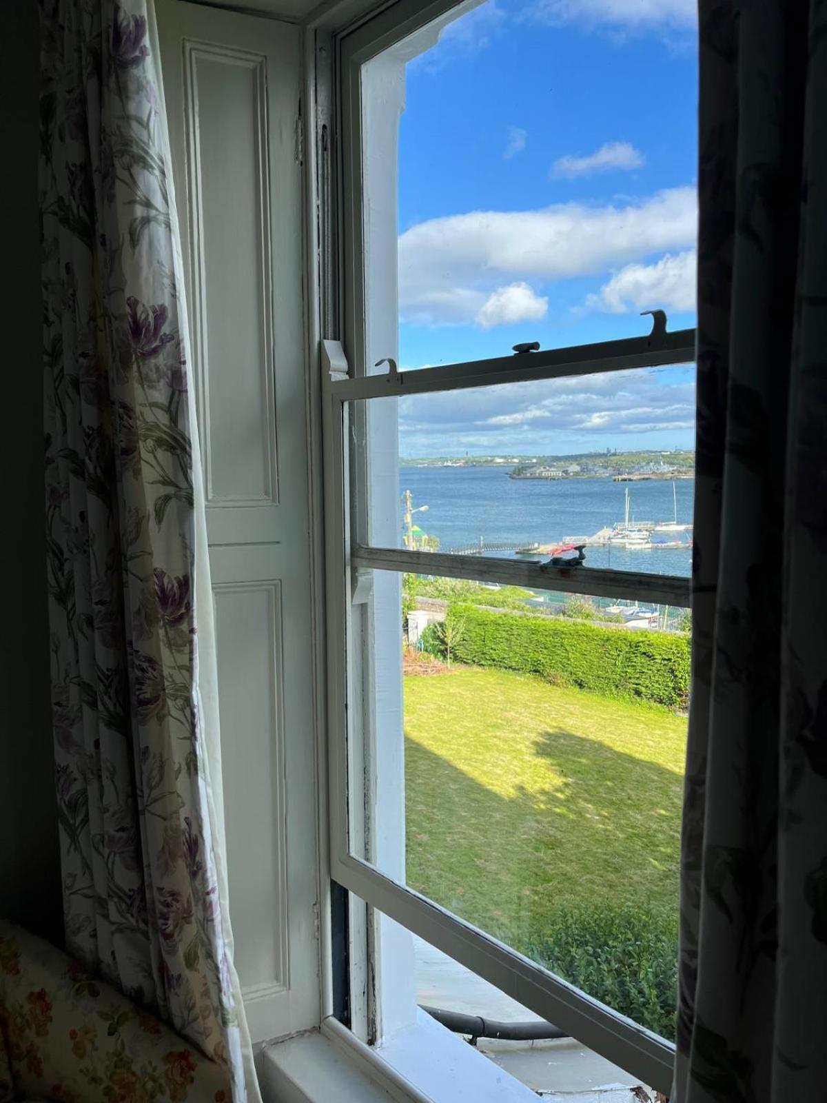 Lynwood House Bed & Breakfast Cobh Exterior photo